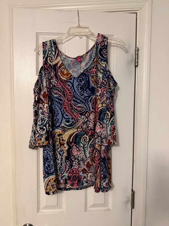 Vince Camuto Tops - Vince Camuto Multicolor Paisley Cold-Shoulder Blouse